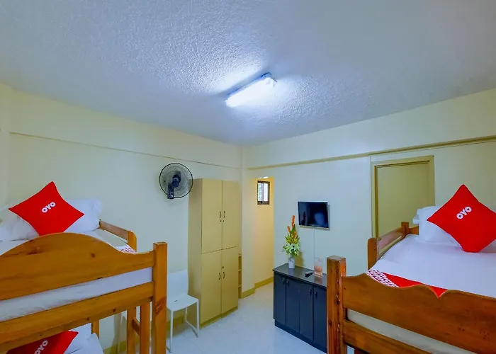 Hotel Oyo 840 Orangenest Apartelle 2*