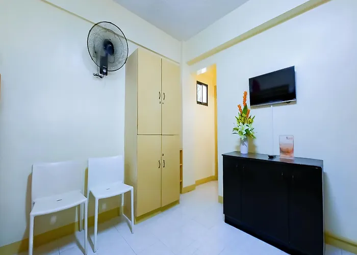 Oyo 840 Orangenest Apartelle Hotel 2*